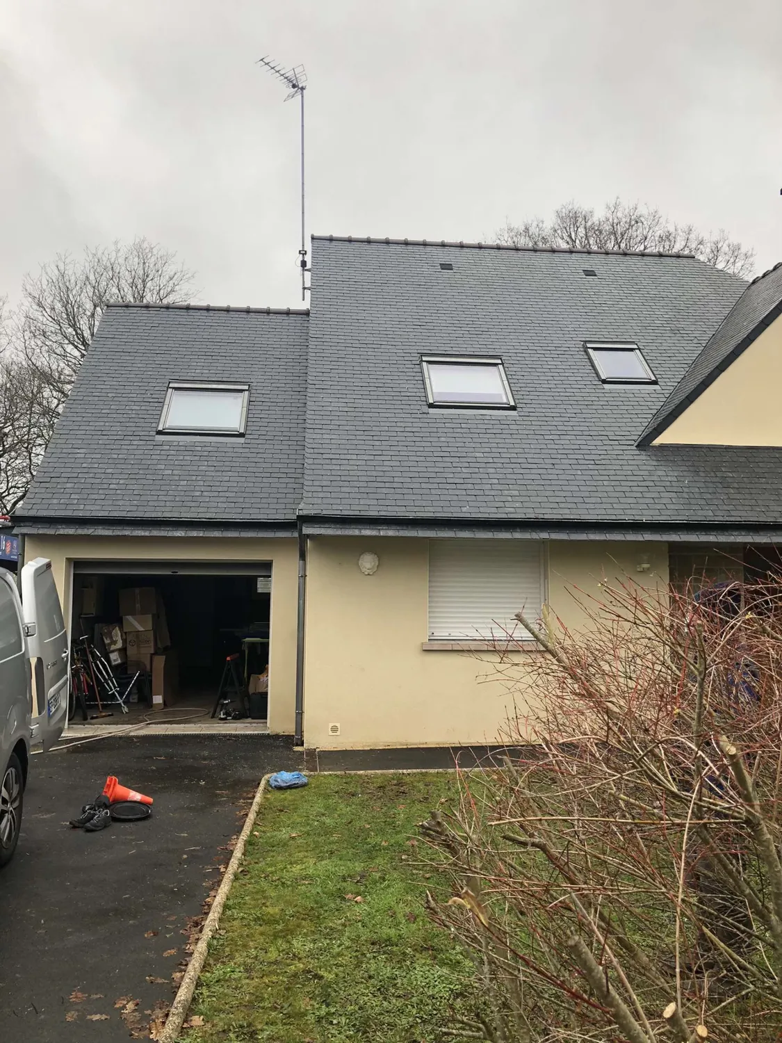 recherche fuite de toit chateaugiron